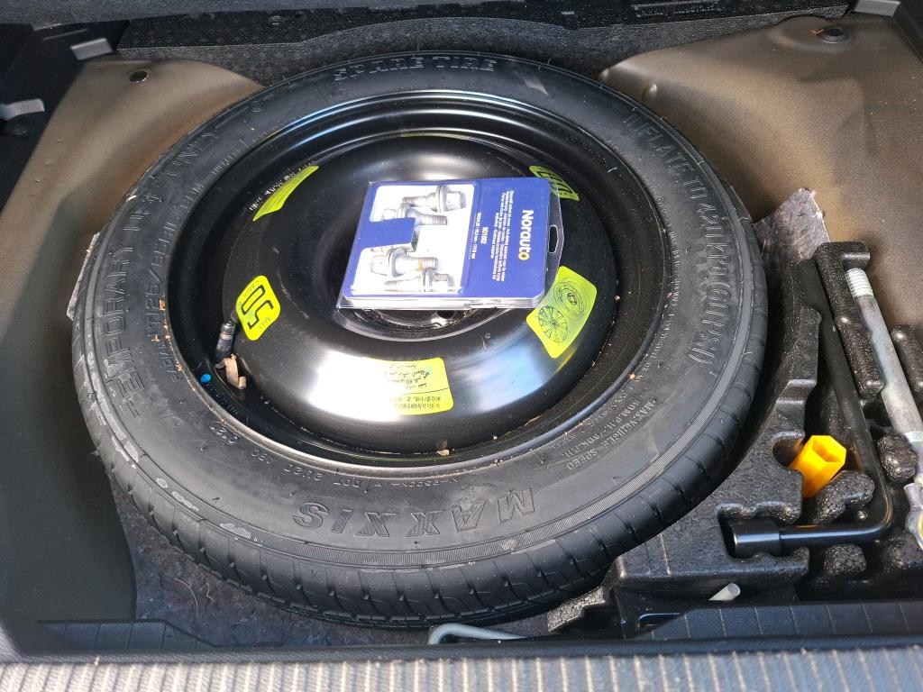 Peugeot 2008 BlueHDi 130 S&S EAT8 Allure Business 2021