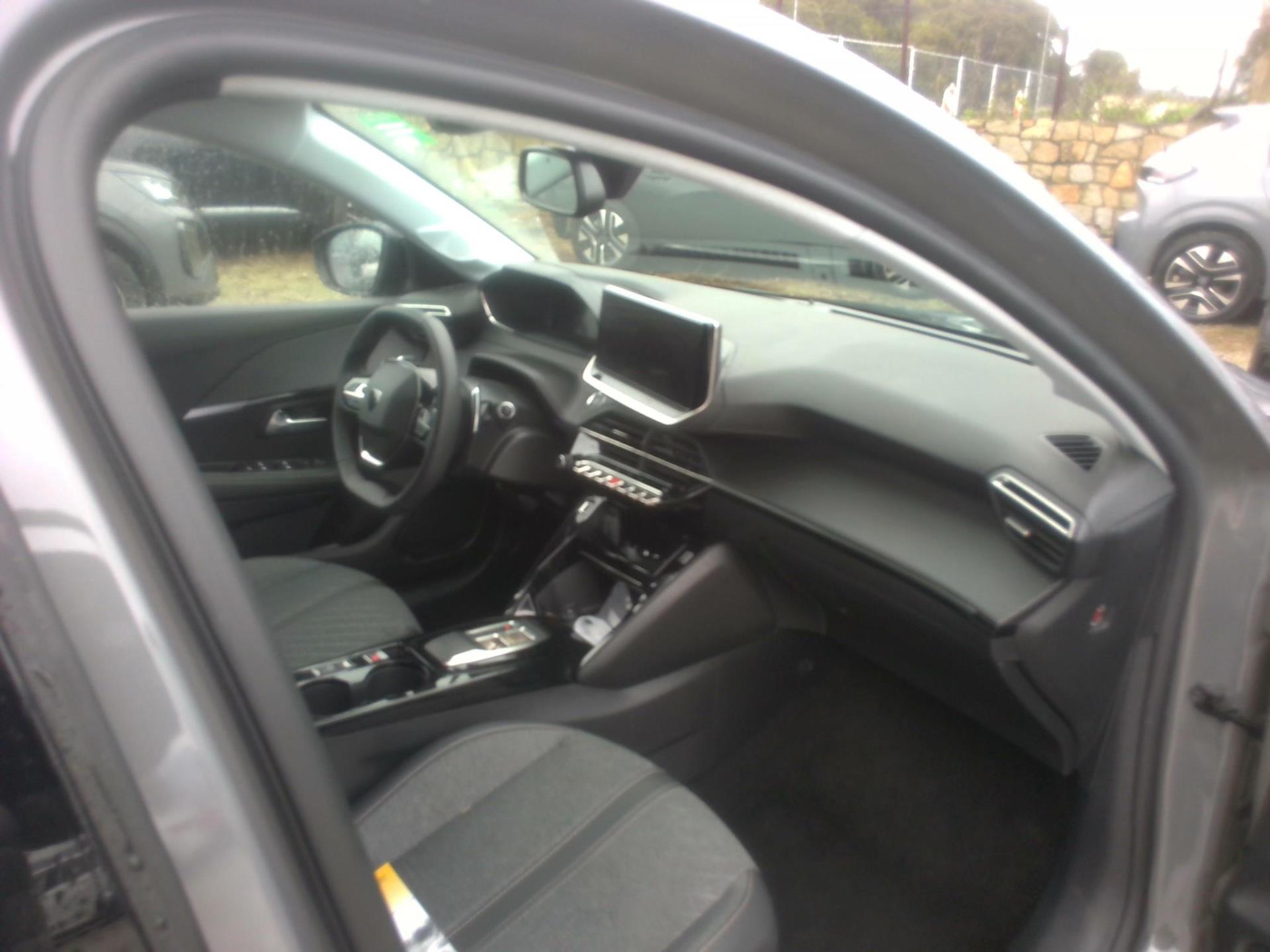 Peugeot 208 Hybrid 100 e-DCS6 Allure 2024