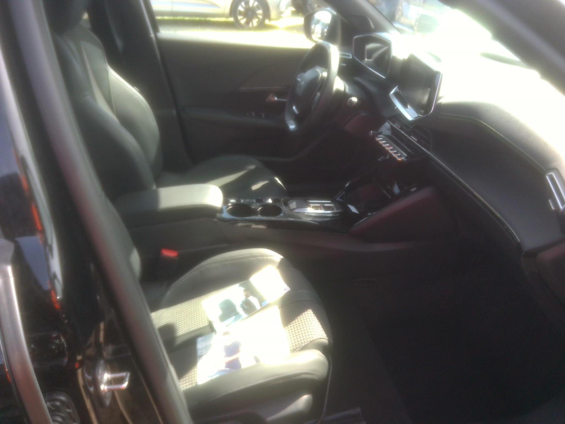 Peugeot 2008 Electrique 136 ch GT 2023