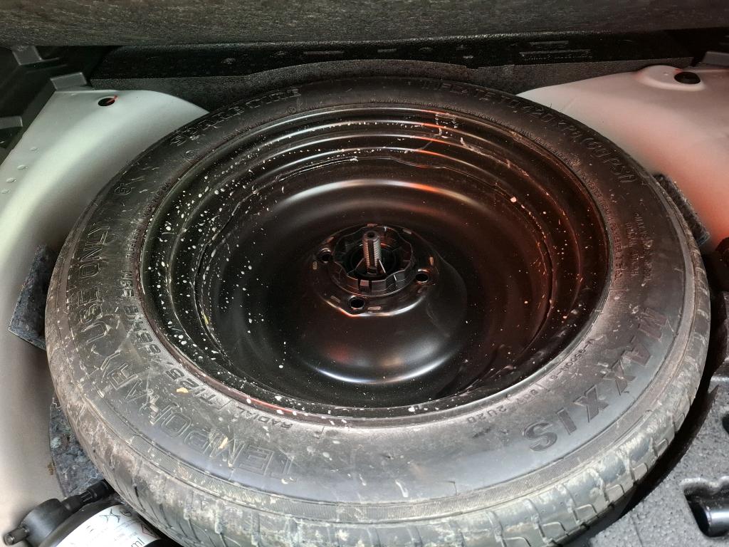 Peugeot 2008 PureTech 130 S&S EAT8 Allure Business 2021