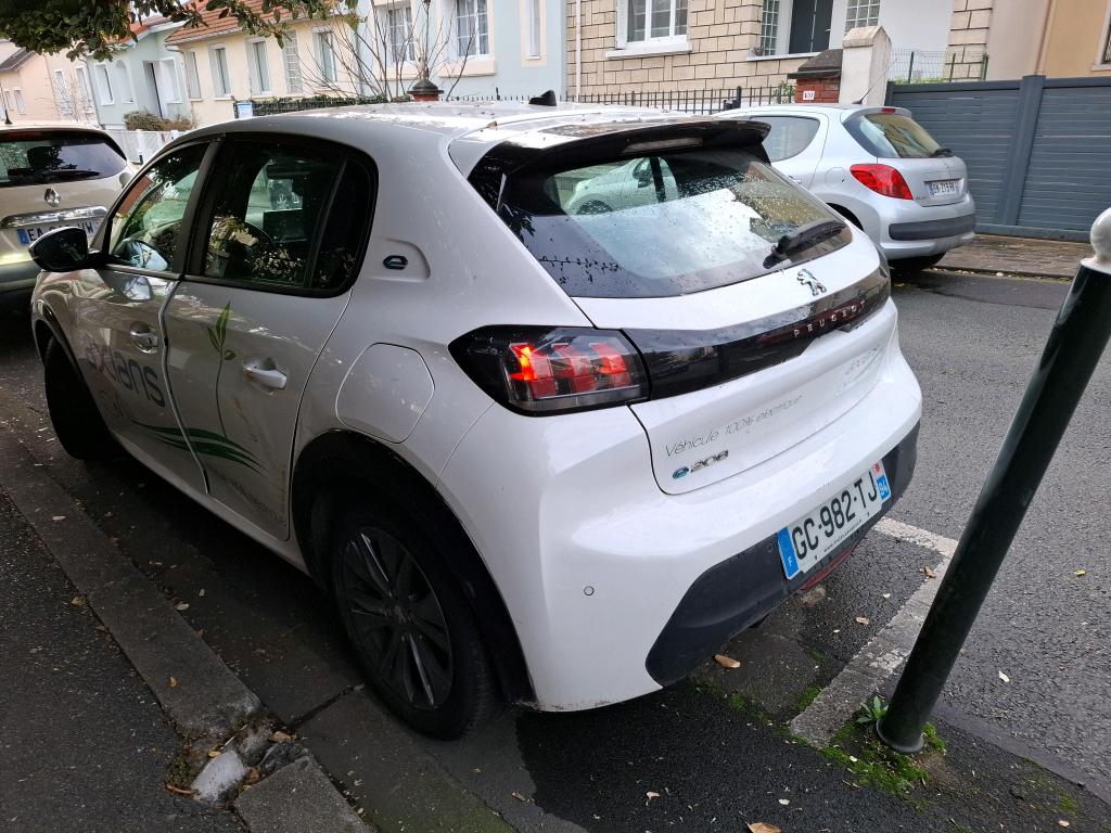 Peugeot 208 ELECTRIQUE 50 KWH 136 ACTIVE BUSINESS R 2021