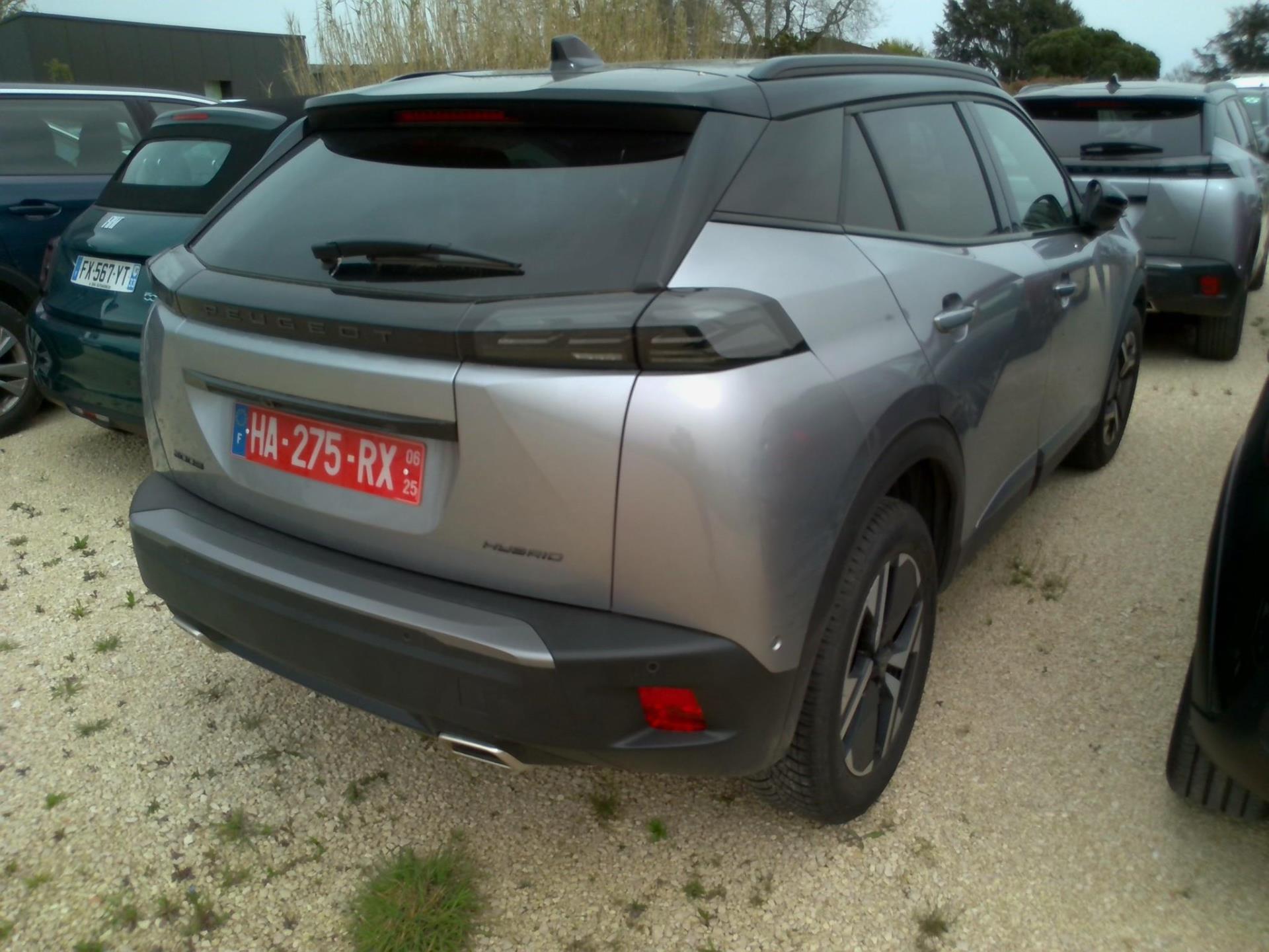 Peugeot 2008 Hybrid 136 e-DCS6 GT 2024