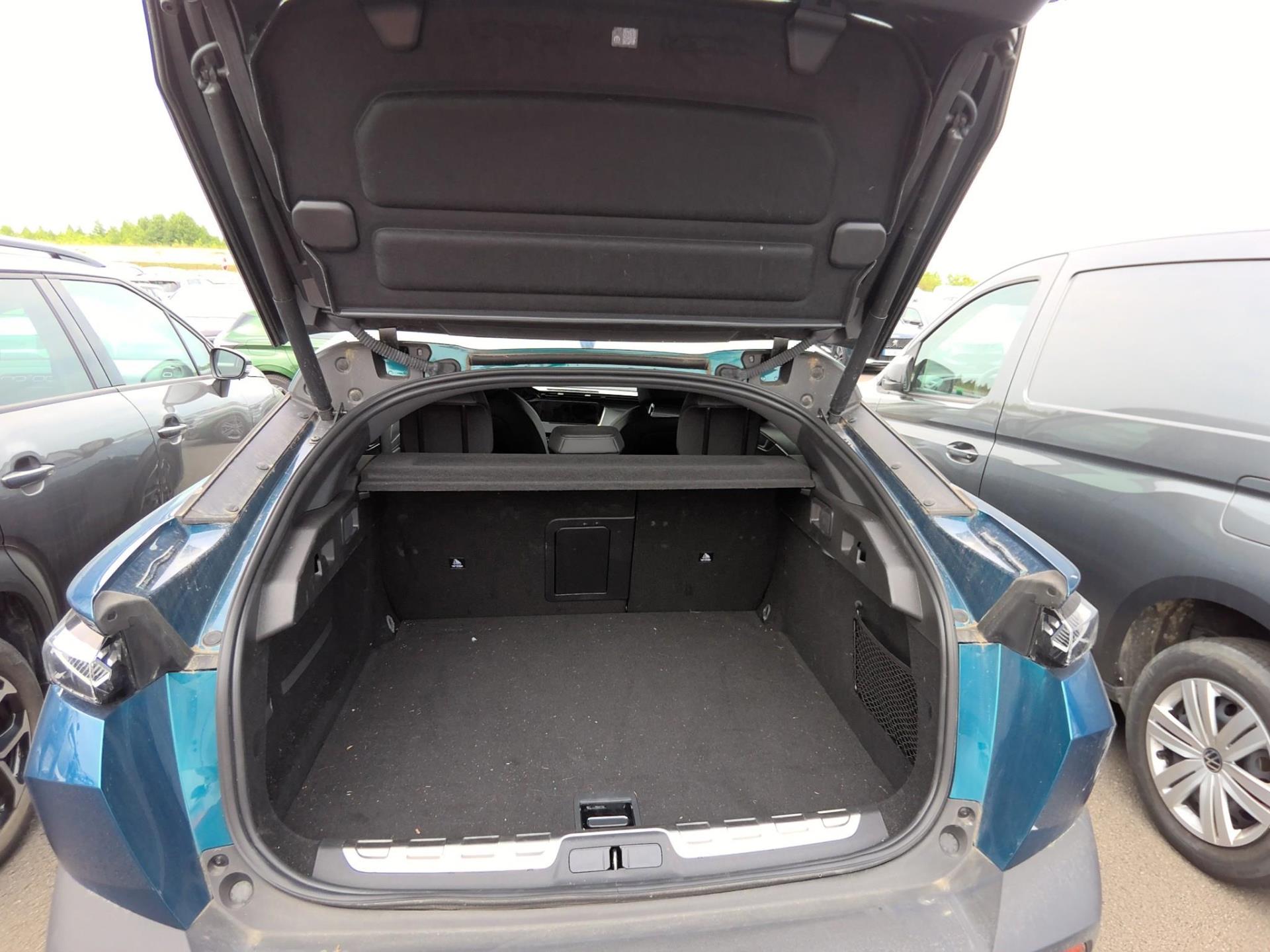 Peugeot 408 PHEV 225 e-EAT8 GT 2023