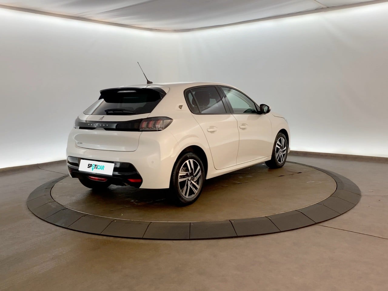 Peugeot 208 PureTech 100 S&S BVM6 Roadtrip 2021