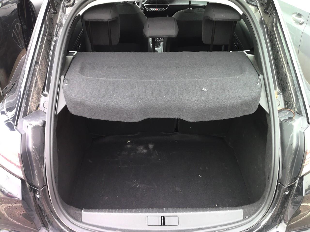 Foto Peugeot 208 14