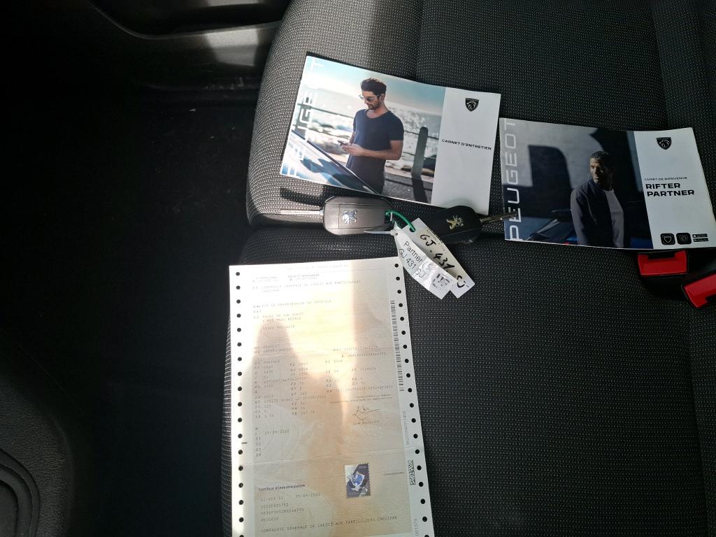 Peugeot PARTNER FOURGON STANDARD 650 KG BLUEHDI 100 S&S BVM6 ASPHALT 2022