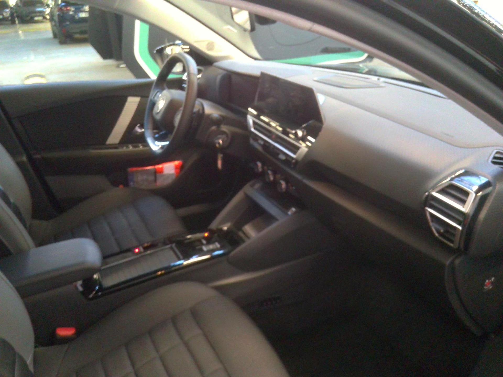 Citroen C4 Hybride 136 e-DCS6 Plus 2025
