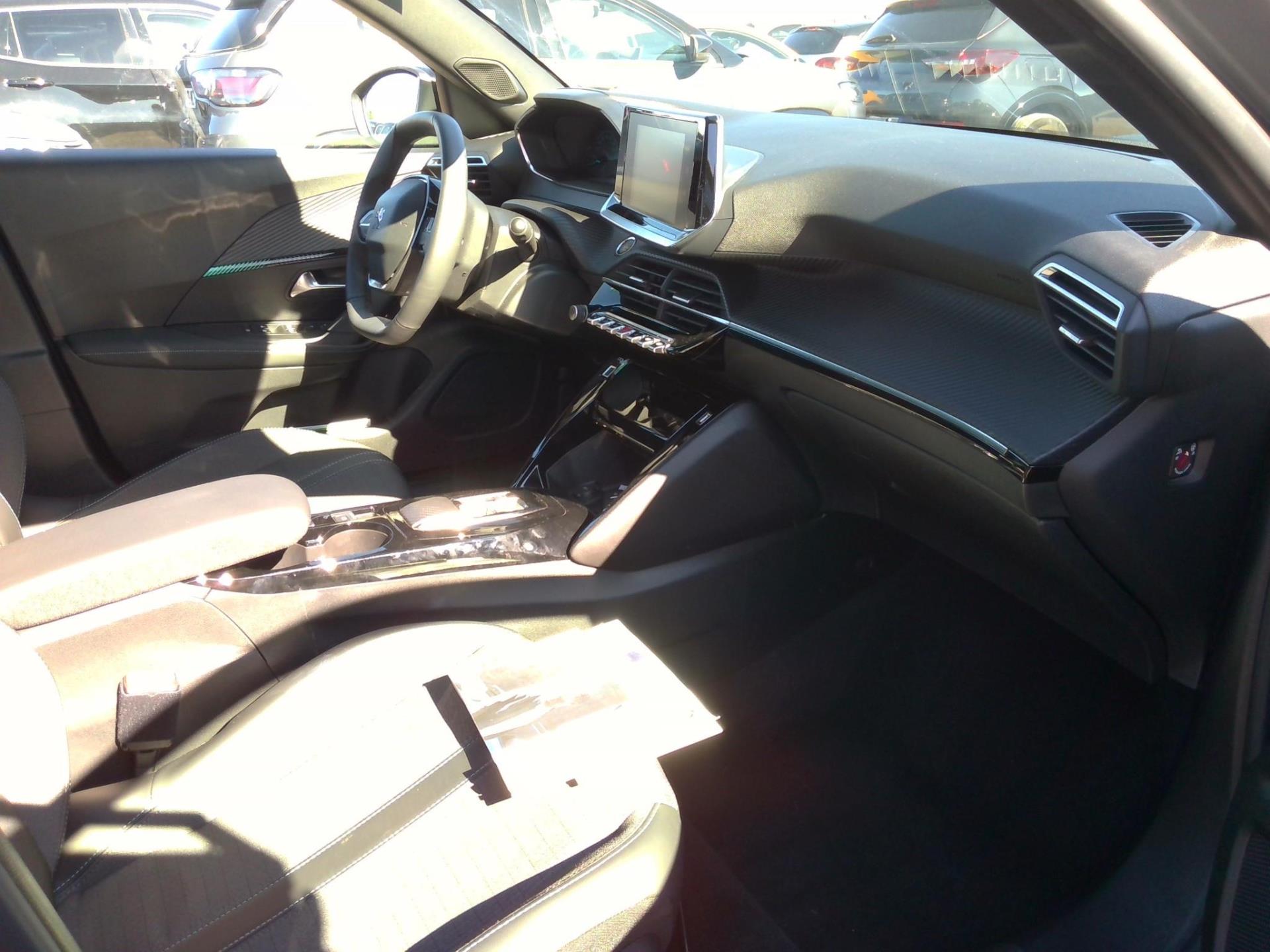 Peugeot 2008 Electrique 136 ch Allure 2023