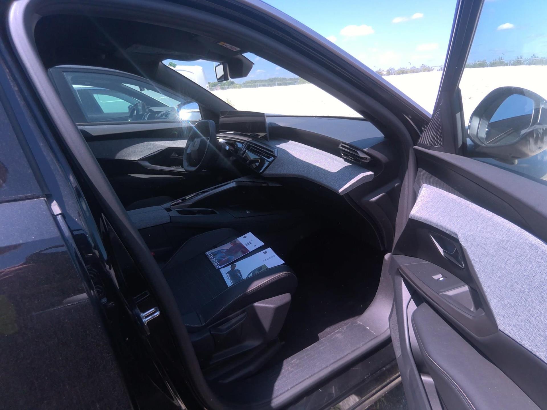 Peugeot 3008 Hybrid 136 e-DCS6 Allure 2024
