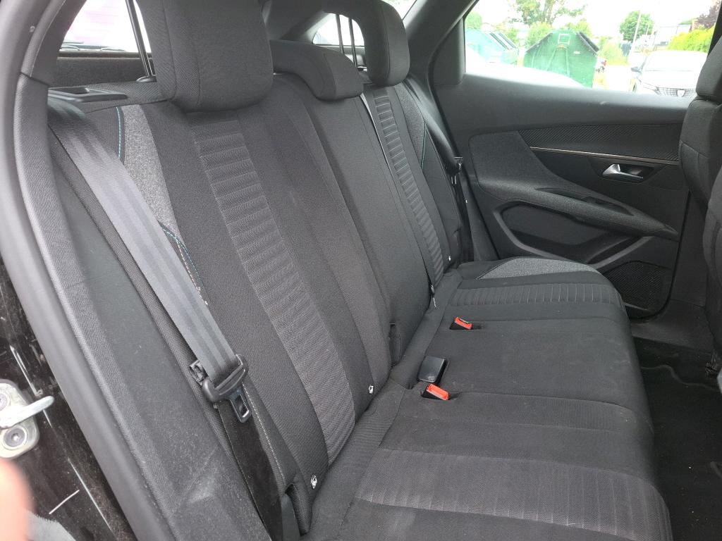 Peugeot 3008 PureTech 130ch S&S BVM6 Active Pack 2022