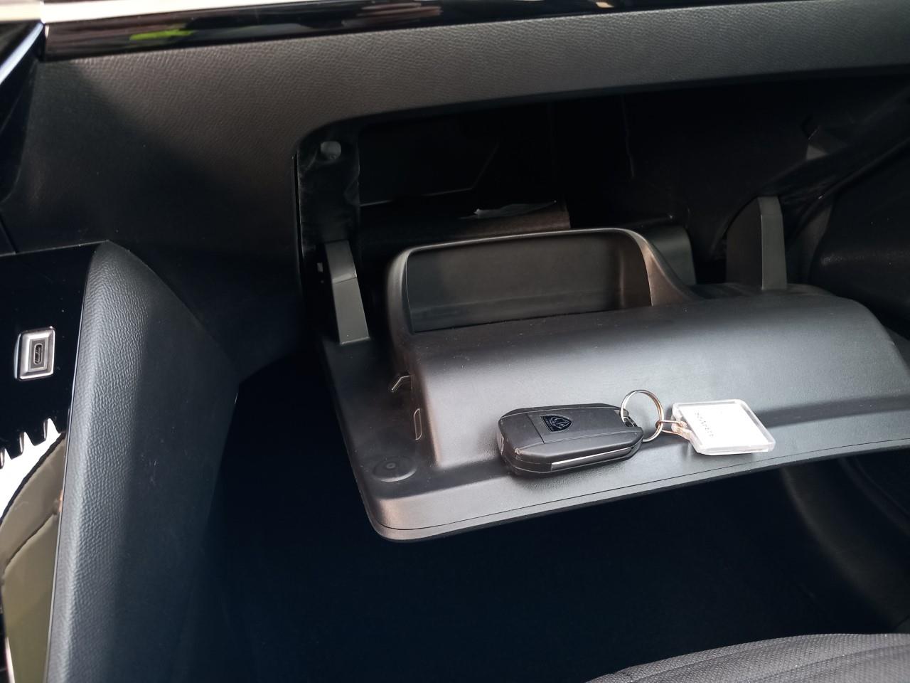 Foto Peugeot 308 8
