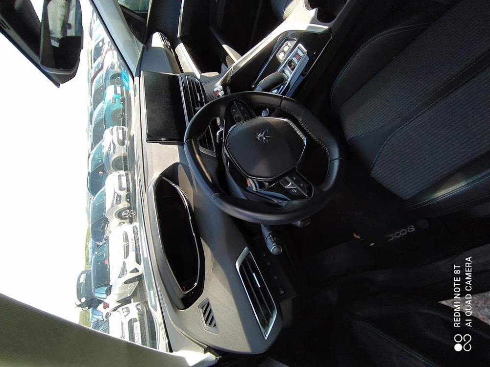 Foto Peugeot 3008 Hybrid 10