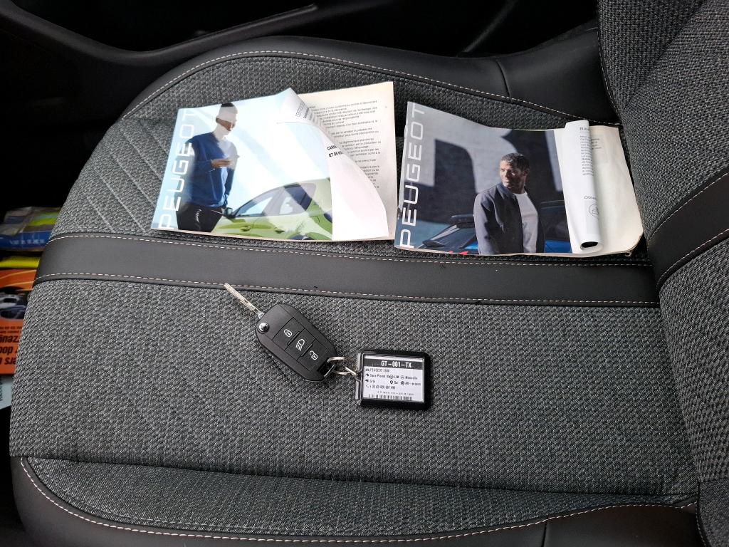 Peugeot 2008 PureTech 100 S&S BVM6 Allure 2024