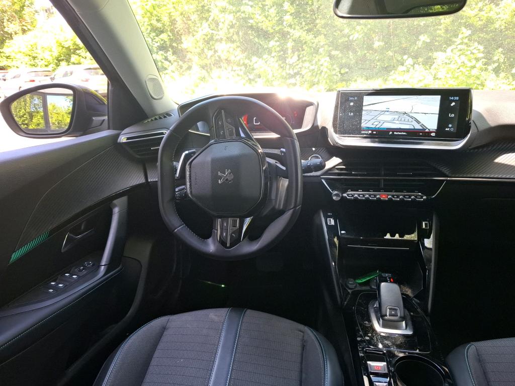 Peugeot 2008 BlueHDi 130 S&S EAT8 Allure Pack 2021