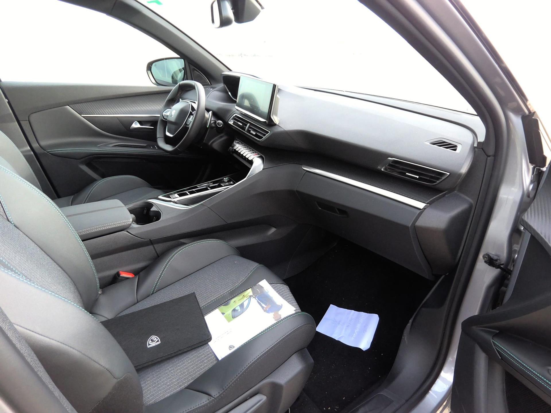 Peugeot 5008 BlueHDi 130ch S&S EAT8 Allure Pack 2024