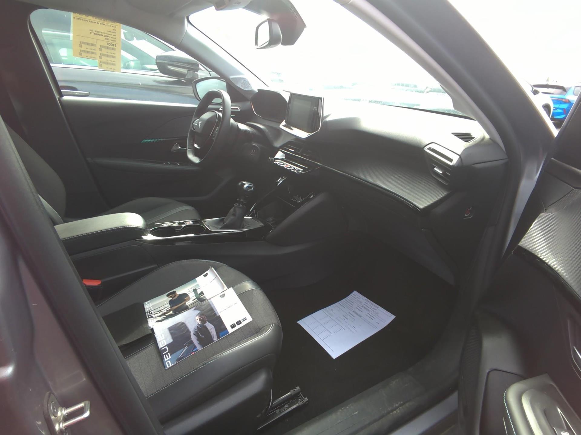Peugeot 208 BlueHDi 100 S&S BVM6 Allure 2023