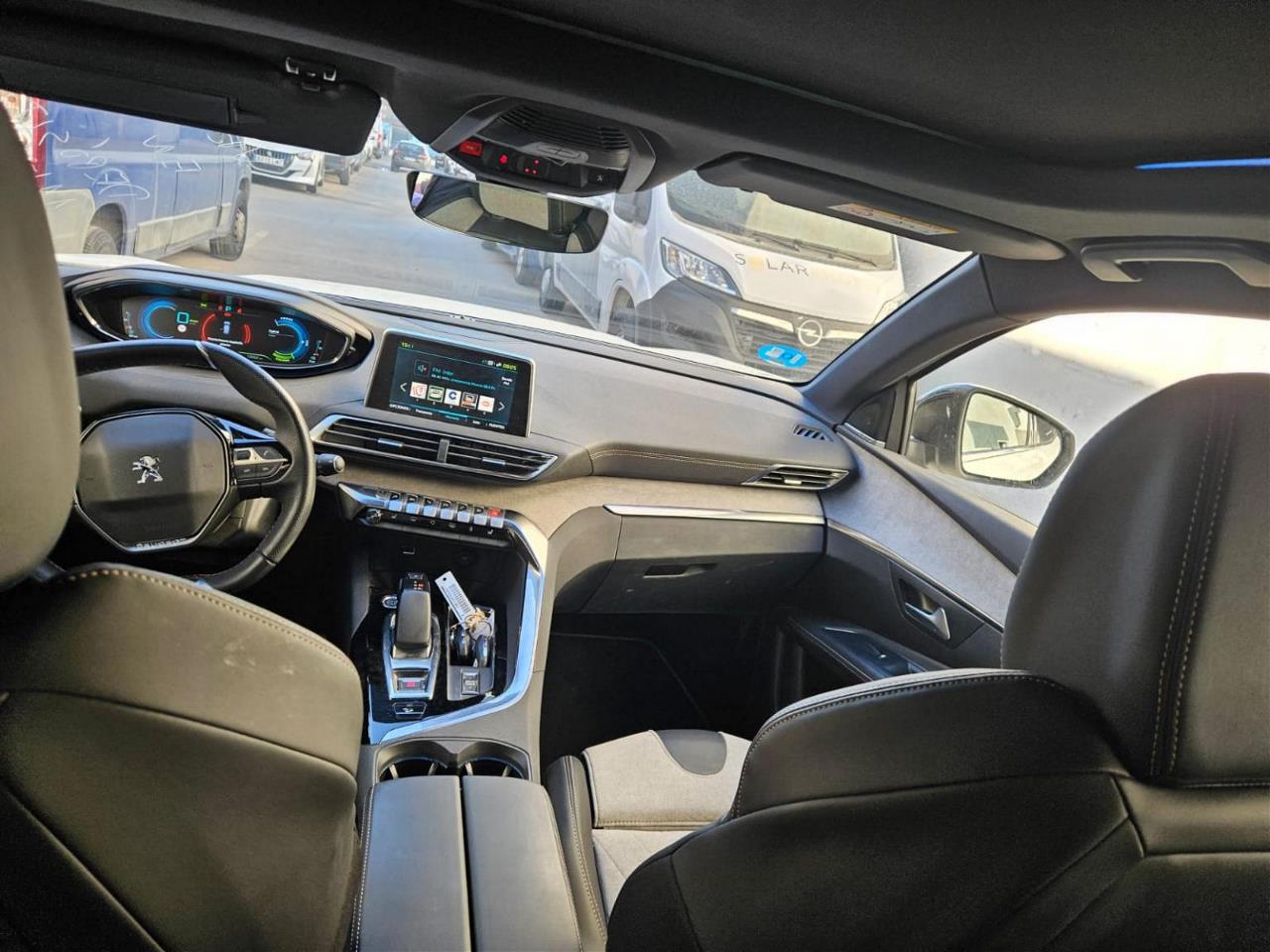 Foto Peugeot 3008 Hybrid 2