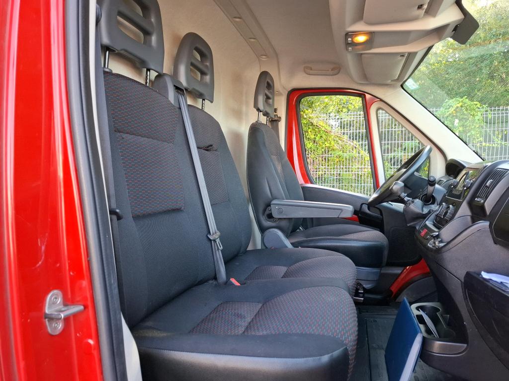 Peugeot BOXER TOLE 333 L1H1 BLUEHDI 120 S&S PRO 2020