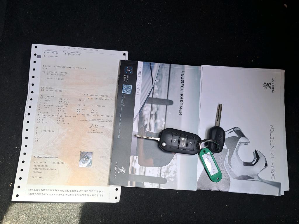 Peugeot PARTNER FOURGON LONG 950 KG BLUEHDI 130 S&S EAT8 ASPHALT 2021