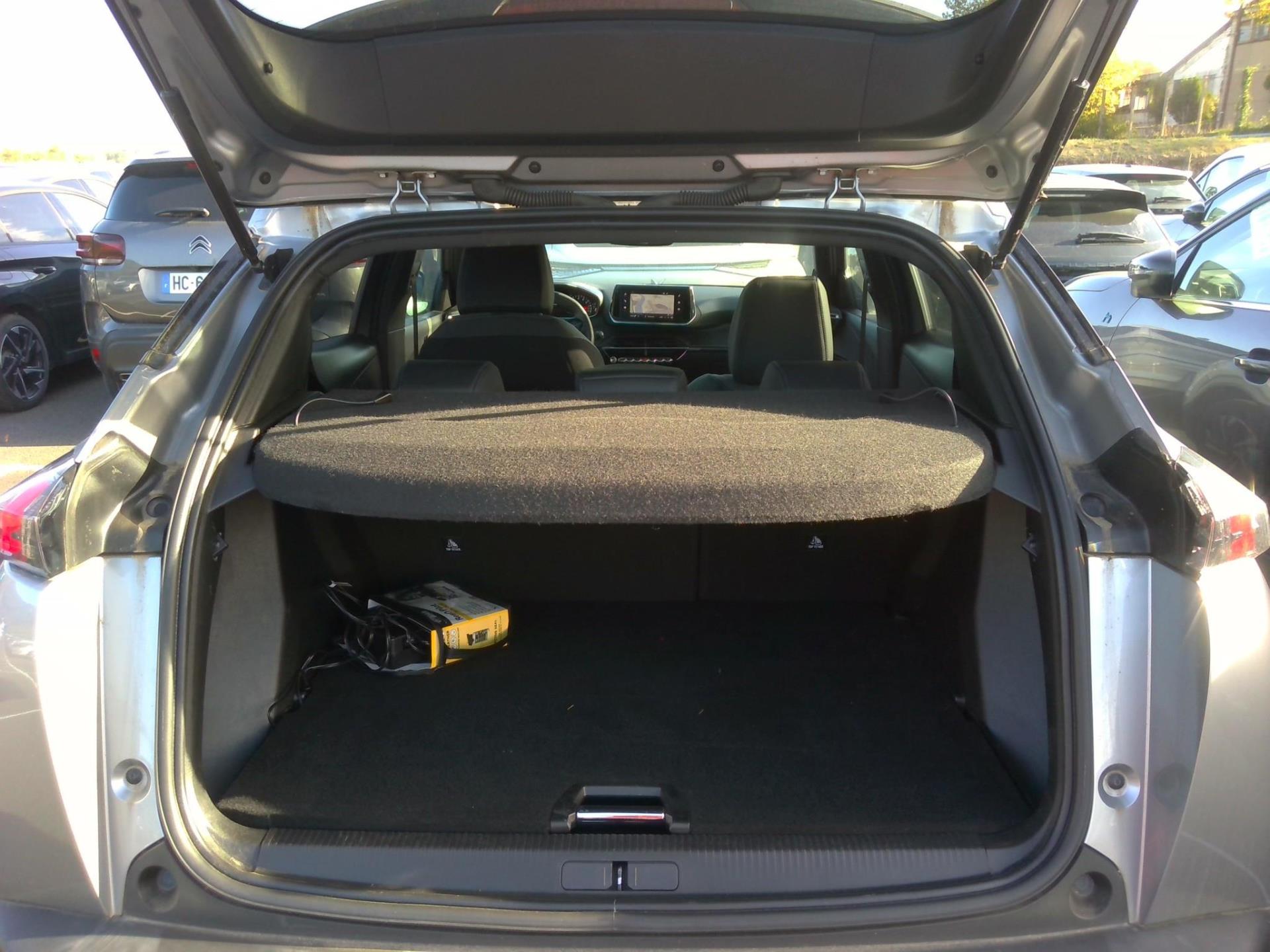 Peugeot 2008 BlueHDi 130 S&S EAT8 Allure 2023