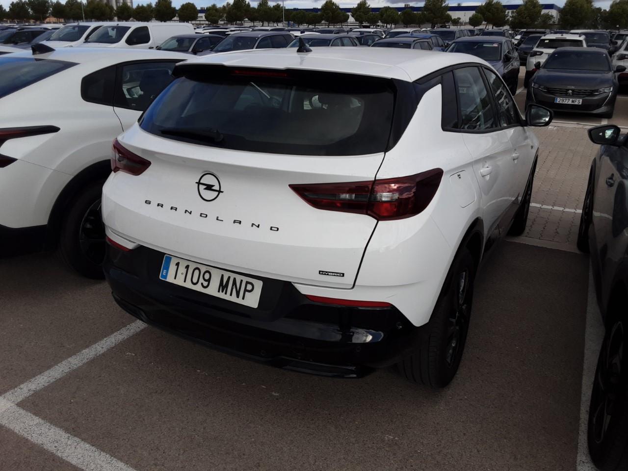 Foto Opel Grandland PHEV 4
