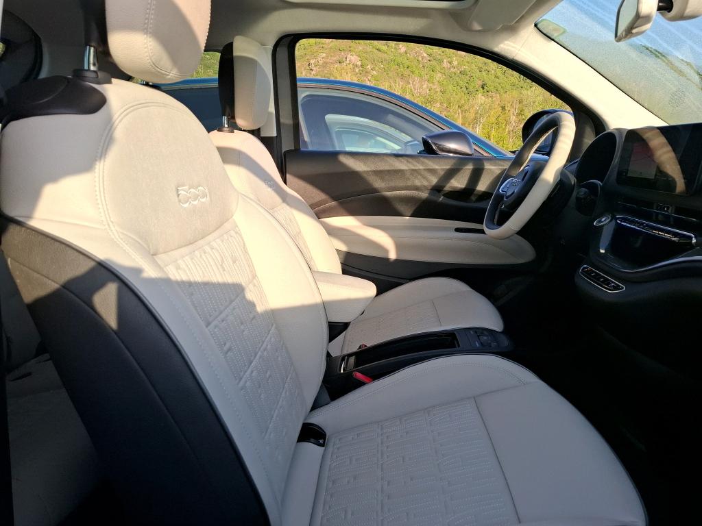 FIAT 500 3+1 e 118 ch La Prima 2023