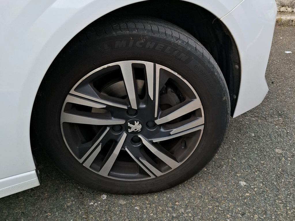 Peugeot 208 PureTech 100 S&S BVM6 Style 2023