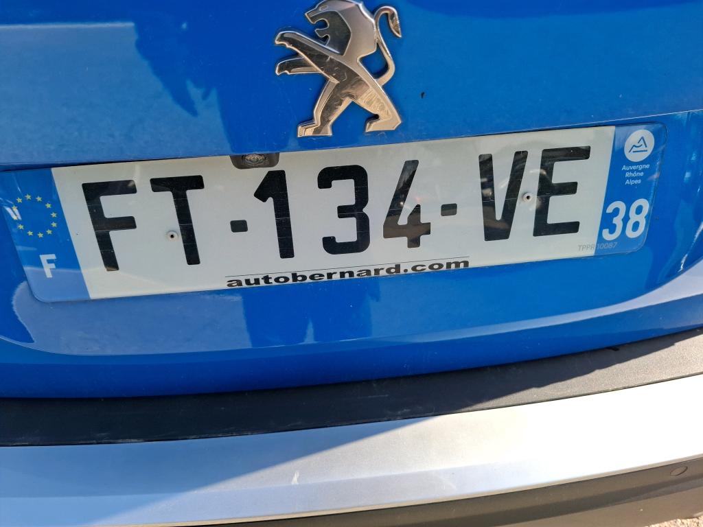 Peugeot 2008 BlueHDi 130 S&S EAT8 GT 2020