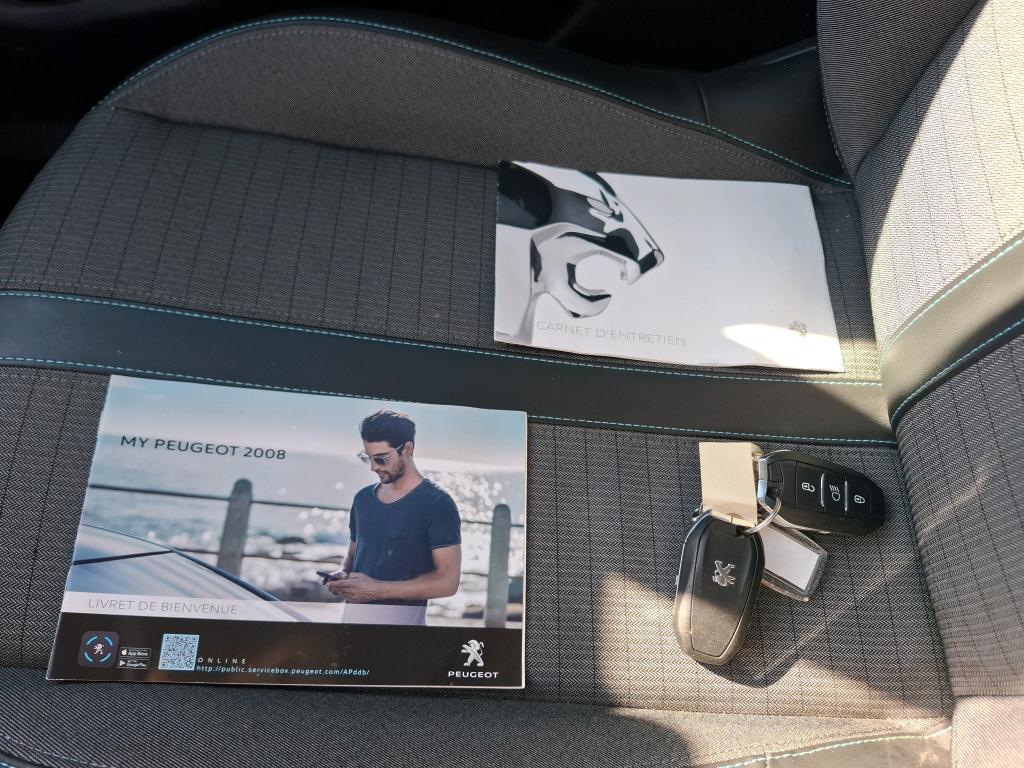 Peugeot 2008 BlueHDi 130 S&S EAT8 Allure Business 2021