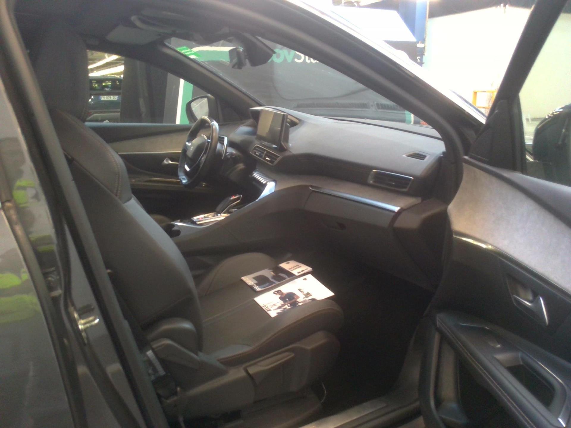 Peugeot 3008 Hybrid4 300 e-EAT8 GT 2022