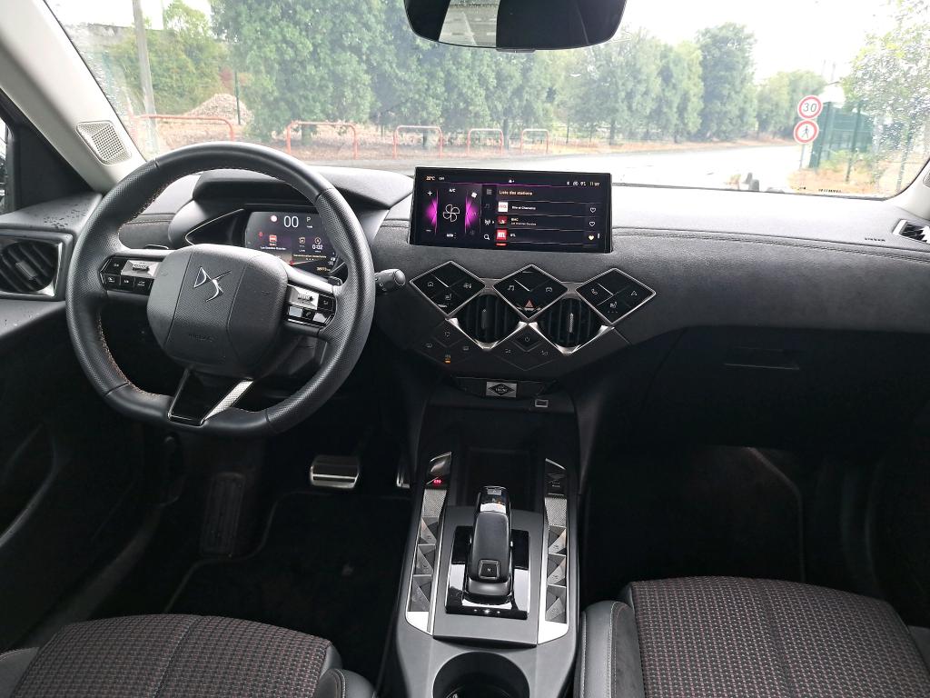 DS DS 3 PureTech 130 EAT8 Performance Line 2024
