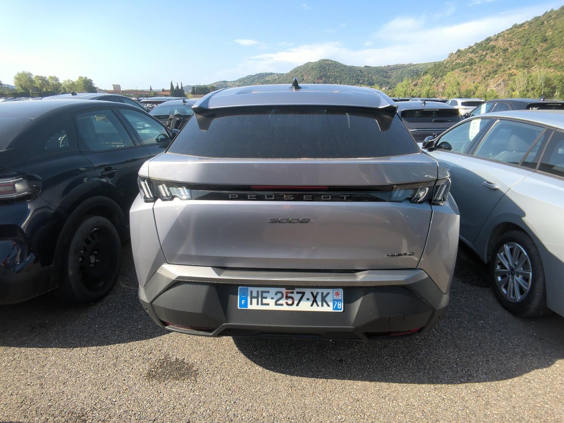 Peugeot 3008 Hybrid 145 e-DCS6 Allure 2025