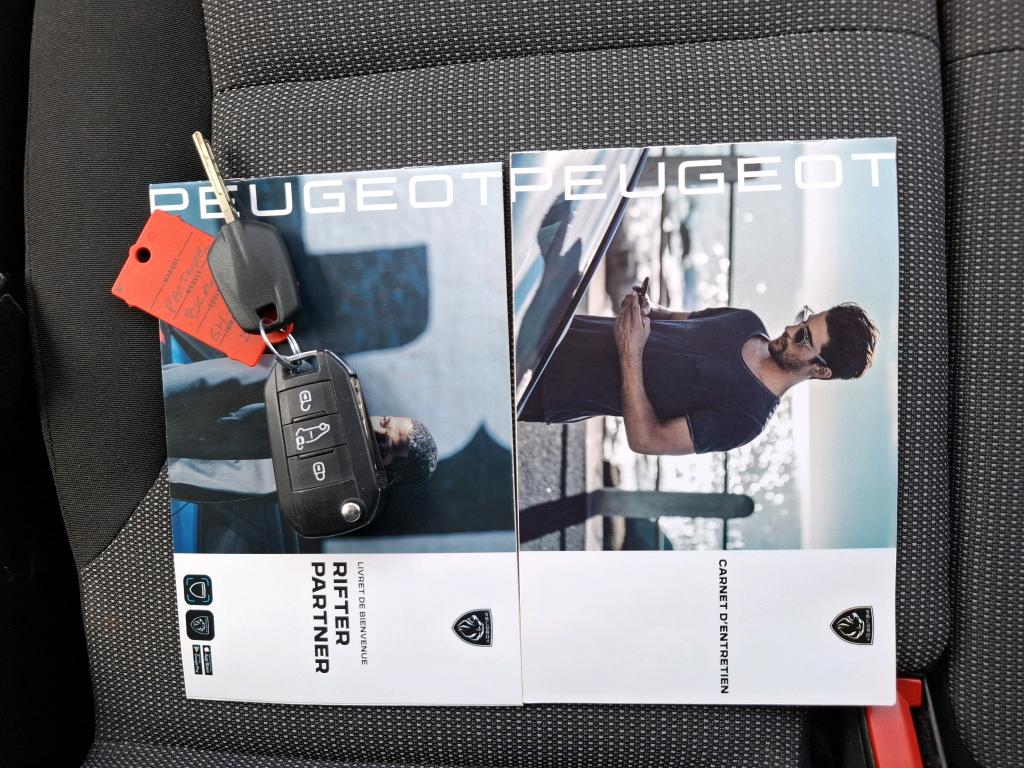 Peugeot PARTNER FOURGON LONG 950 KG BLUEHDI 100 S&S BVM5 PREMIUM 2022
