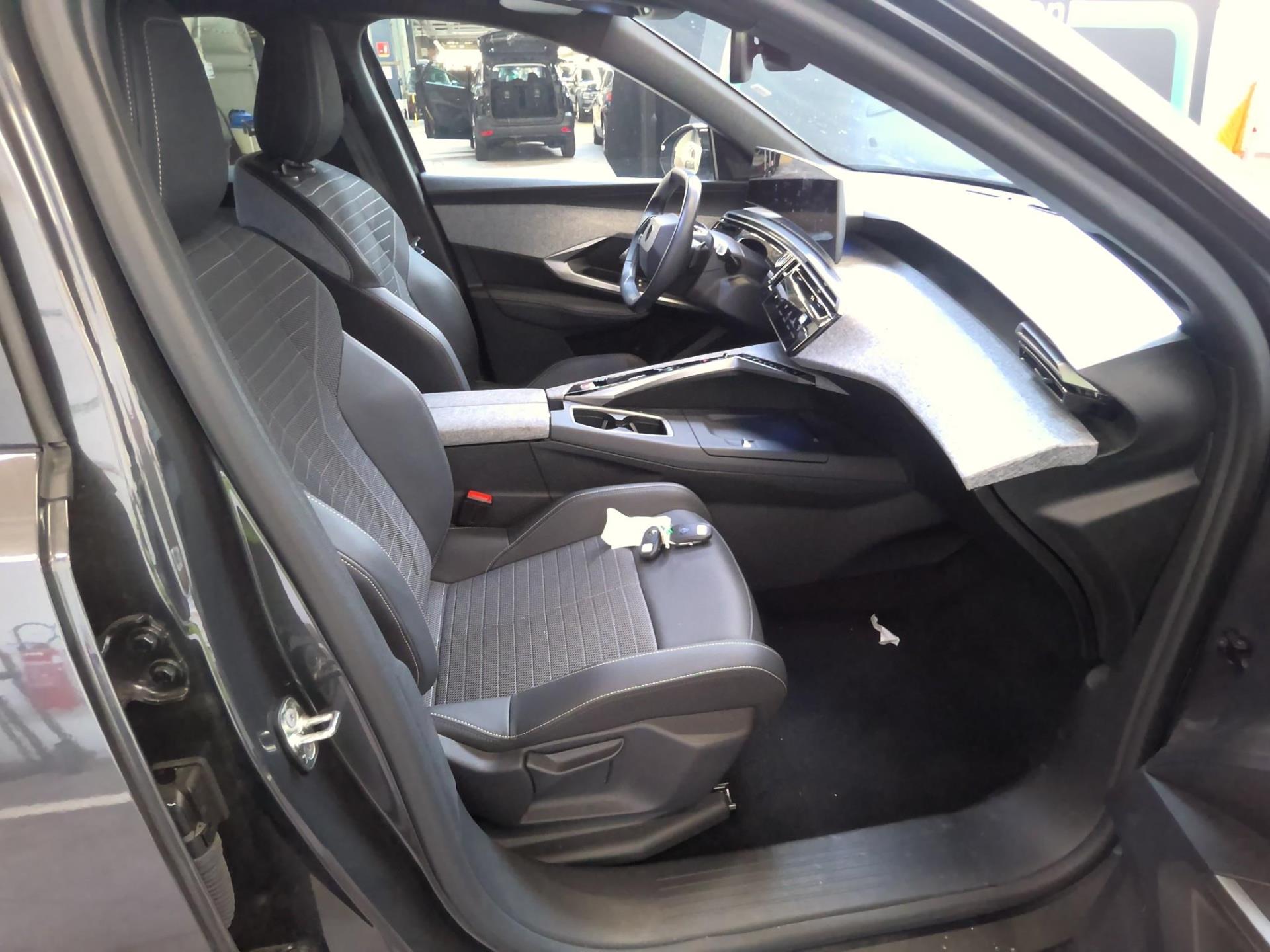 Peugeot 3008 Hybrid 136 e-DCS6 Allure 2023