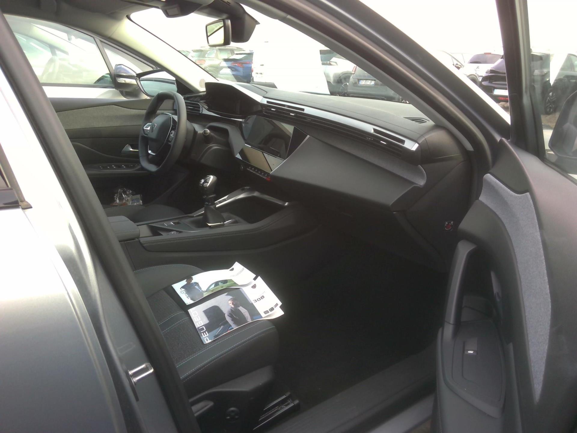 Peugeot 308 PureTech 130ch S&S BVM6 Allure 2024