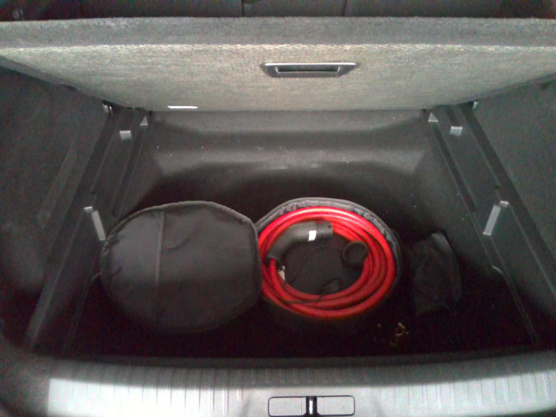 Peugeot 3008 Plug-in Hybrid 195 e-DCS7 GT 2025