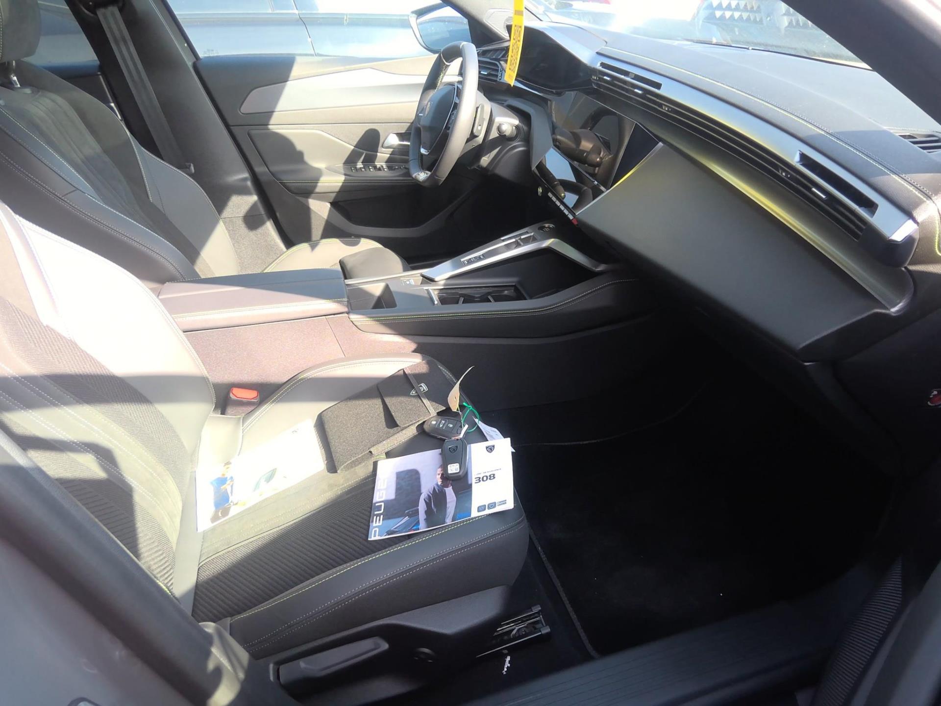 Peugeot 308 Hybrid 136 e-DCS6 GT 2024