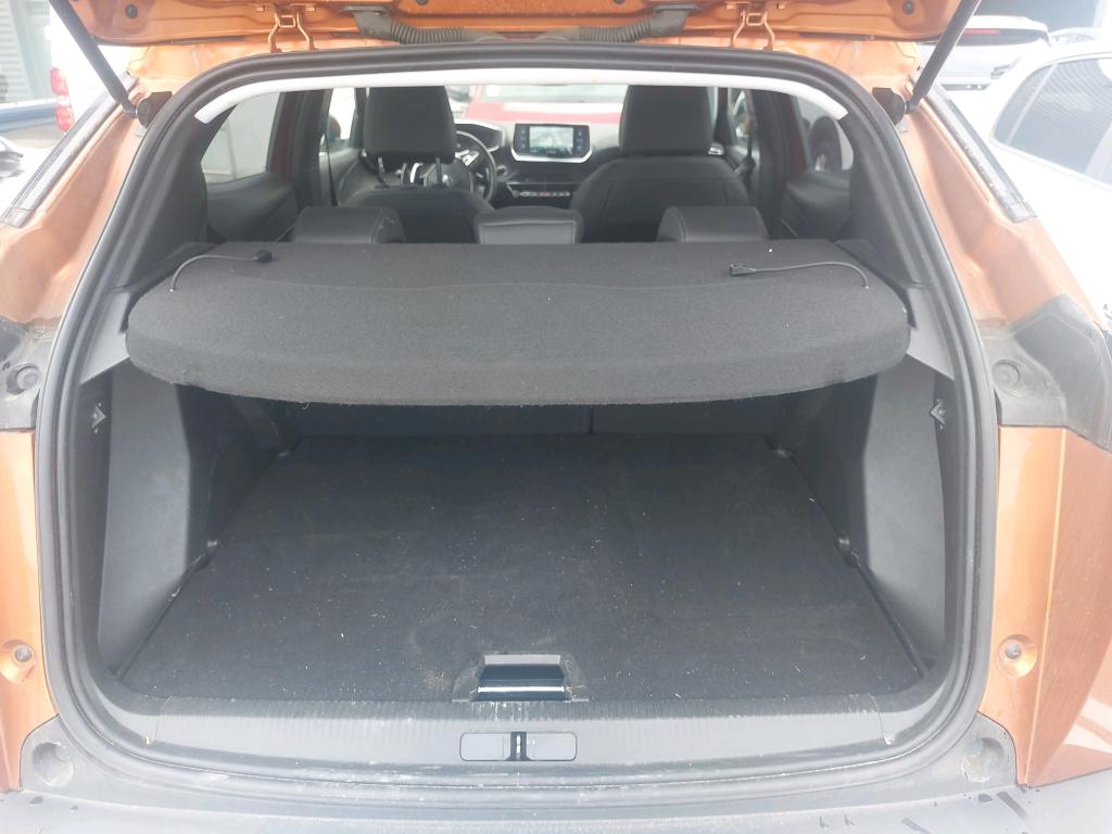 Peugeot 2008 PureTech 130 S&S EAT8 Allure Business 2021