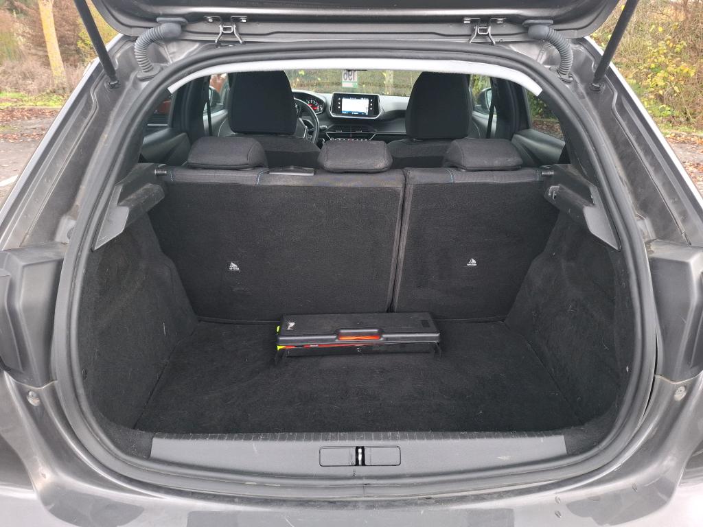 Peugeot 208 BlueHDi 100 S&S BVM6 Style 2022