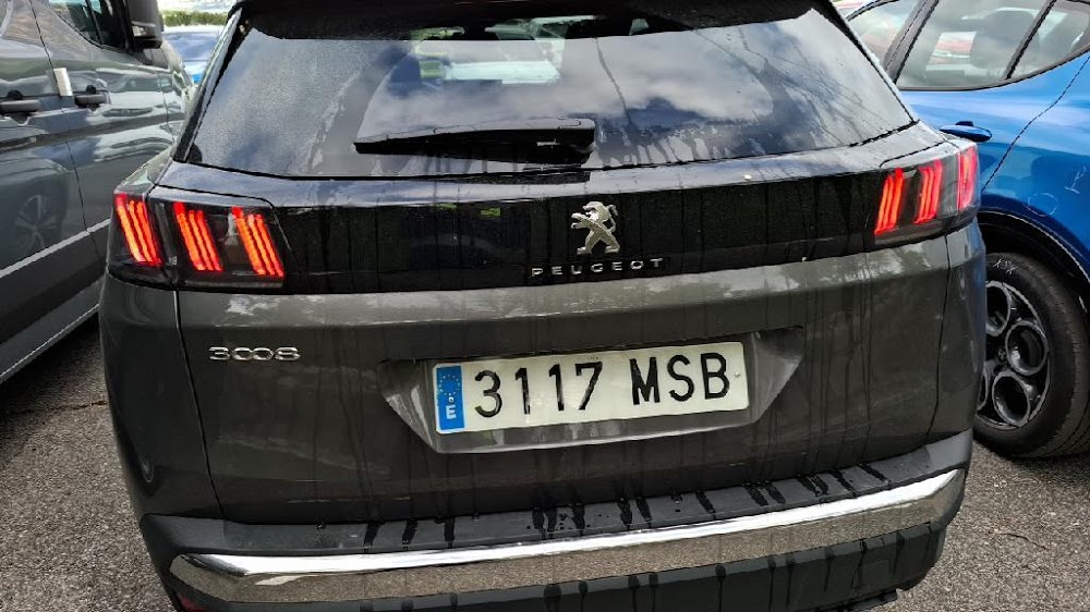 Foto Peugeot 3008 Hybrid 8