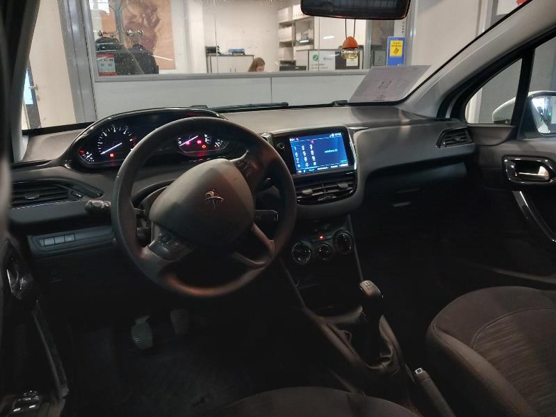 Foto Peugeot 208 XAD 3