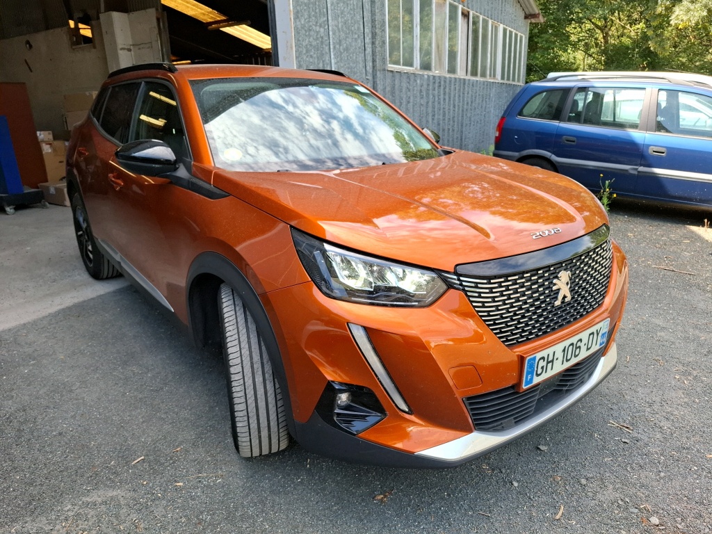 Peugeot 2008 BlueHDi 130 S&S EAT8 Allure 2022