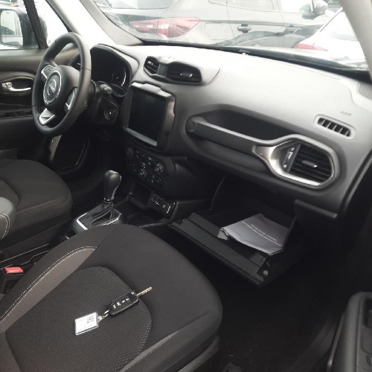 Foto Jeep Renegade 13