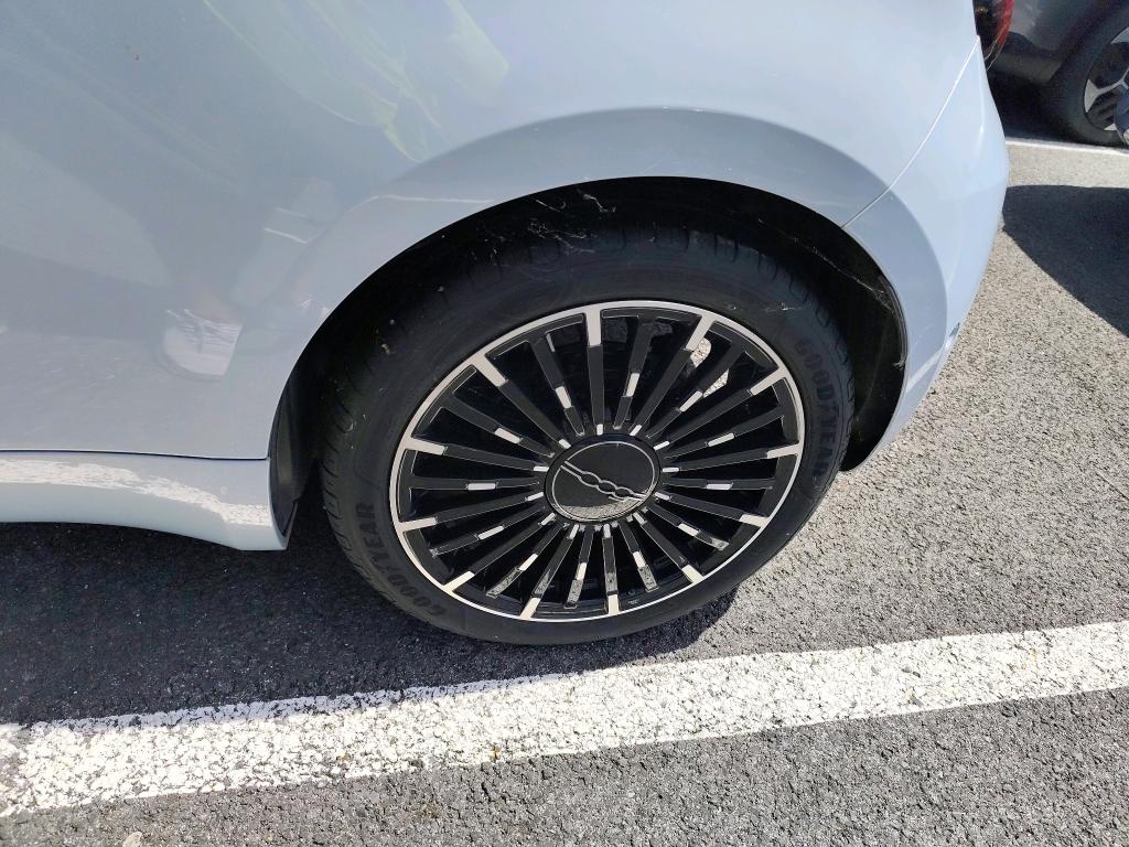 FIAT 500C e 118 ch La Prima 2023