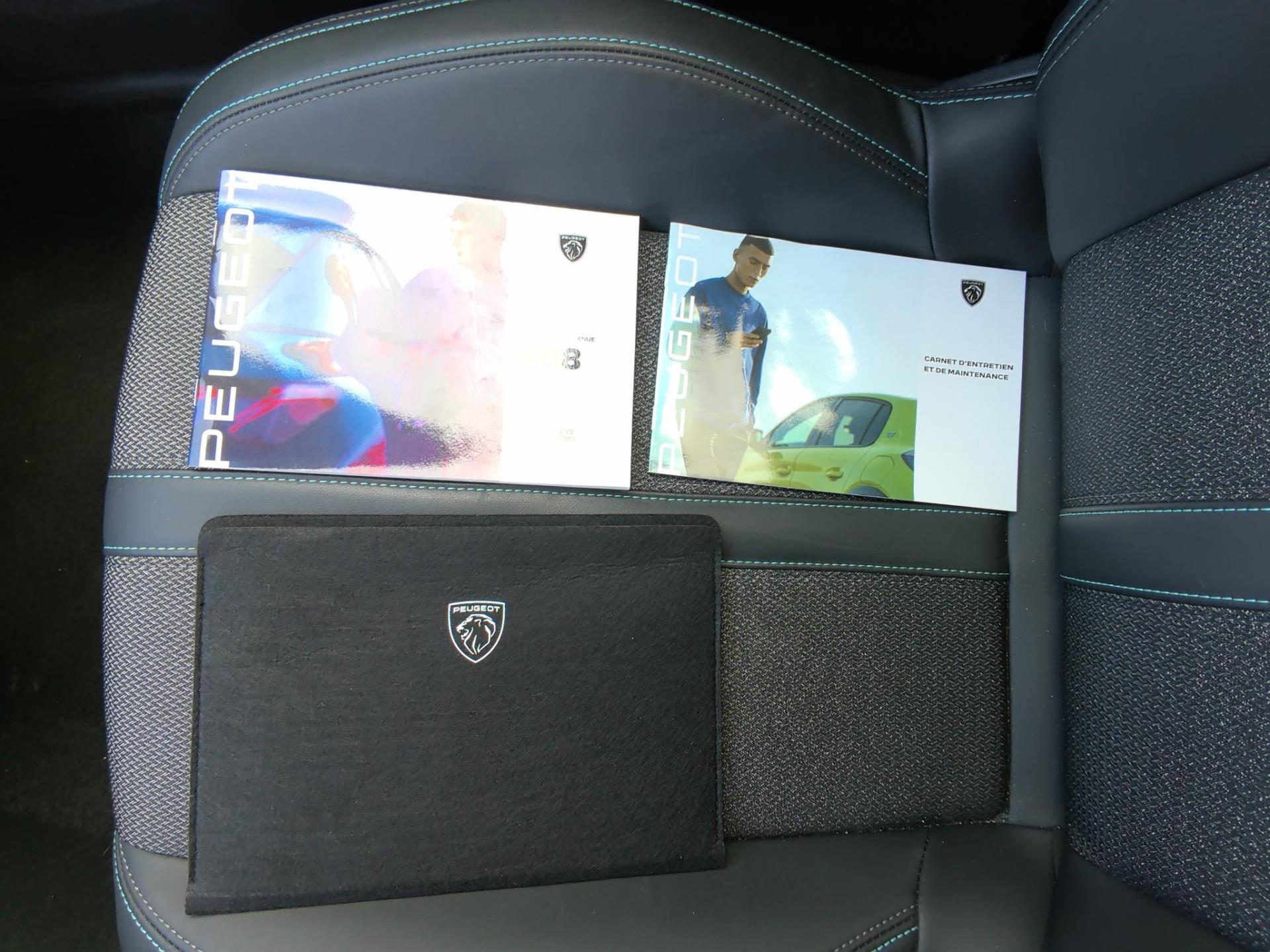 Peugeot 408 Hybrid 145 e-DCS6 Allure 2025