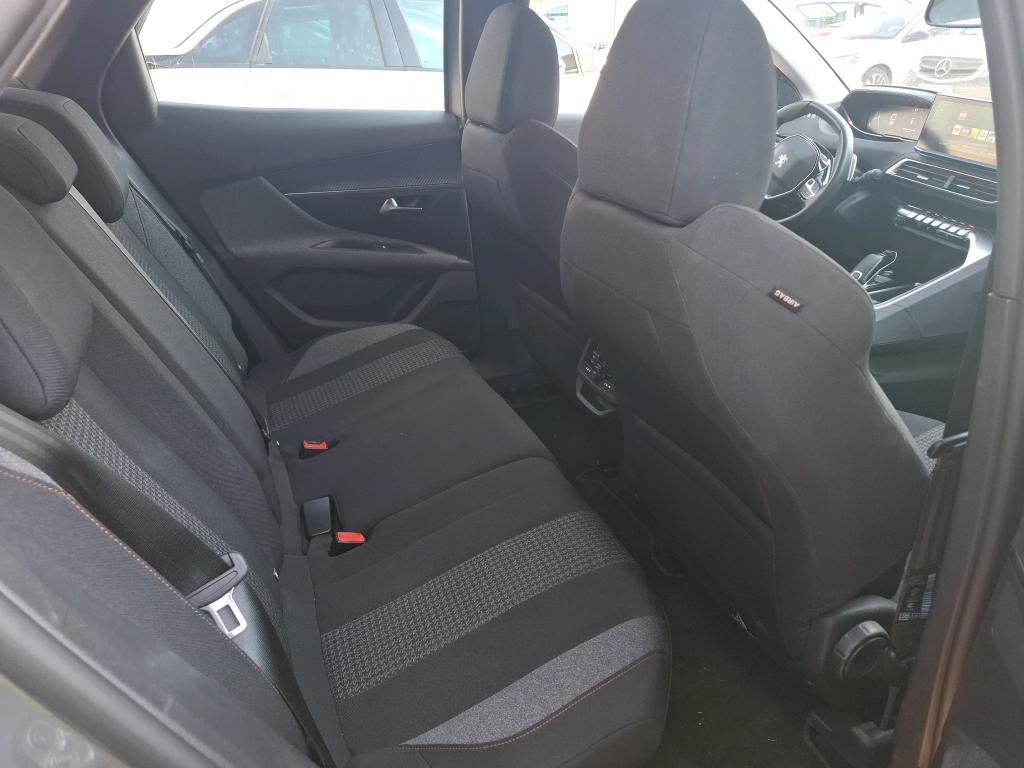 Peugeot 3008 BlueHDi 130ch S&S EAT8 Active Pack 2022