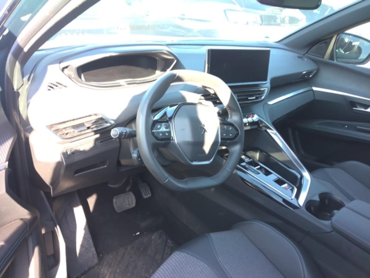 Foto Peugeot 3008 Hybrid 3