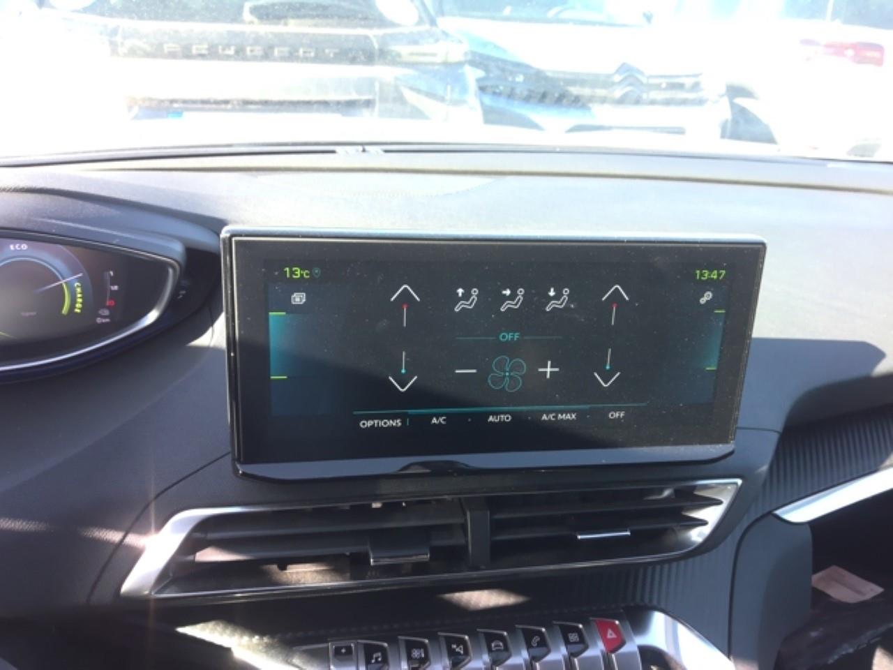 Foto Peugeot 3008 Hybrid 7