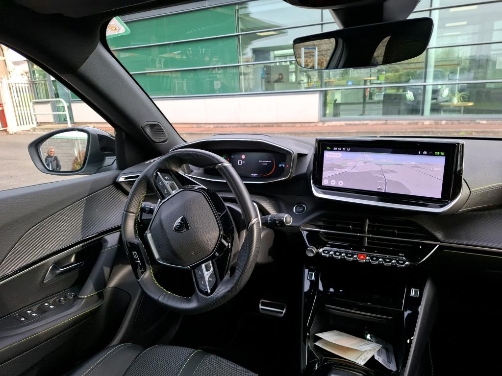 Peugeot 2008 PureTech 130 S&S EAT8 GT 2024