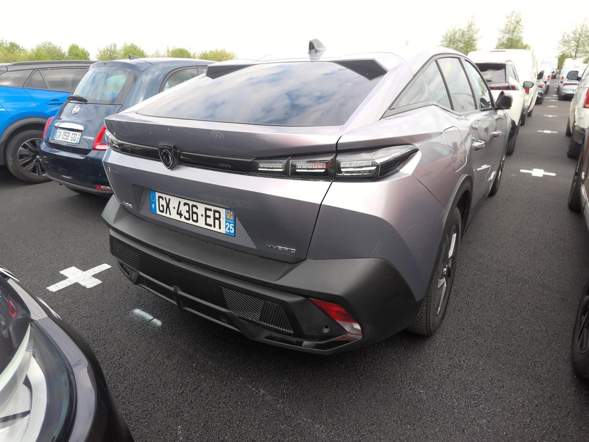 Peugeot 408 PHEV 180 e-EAT8 Allure 2024